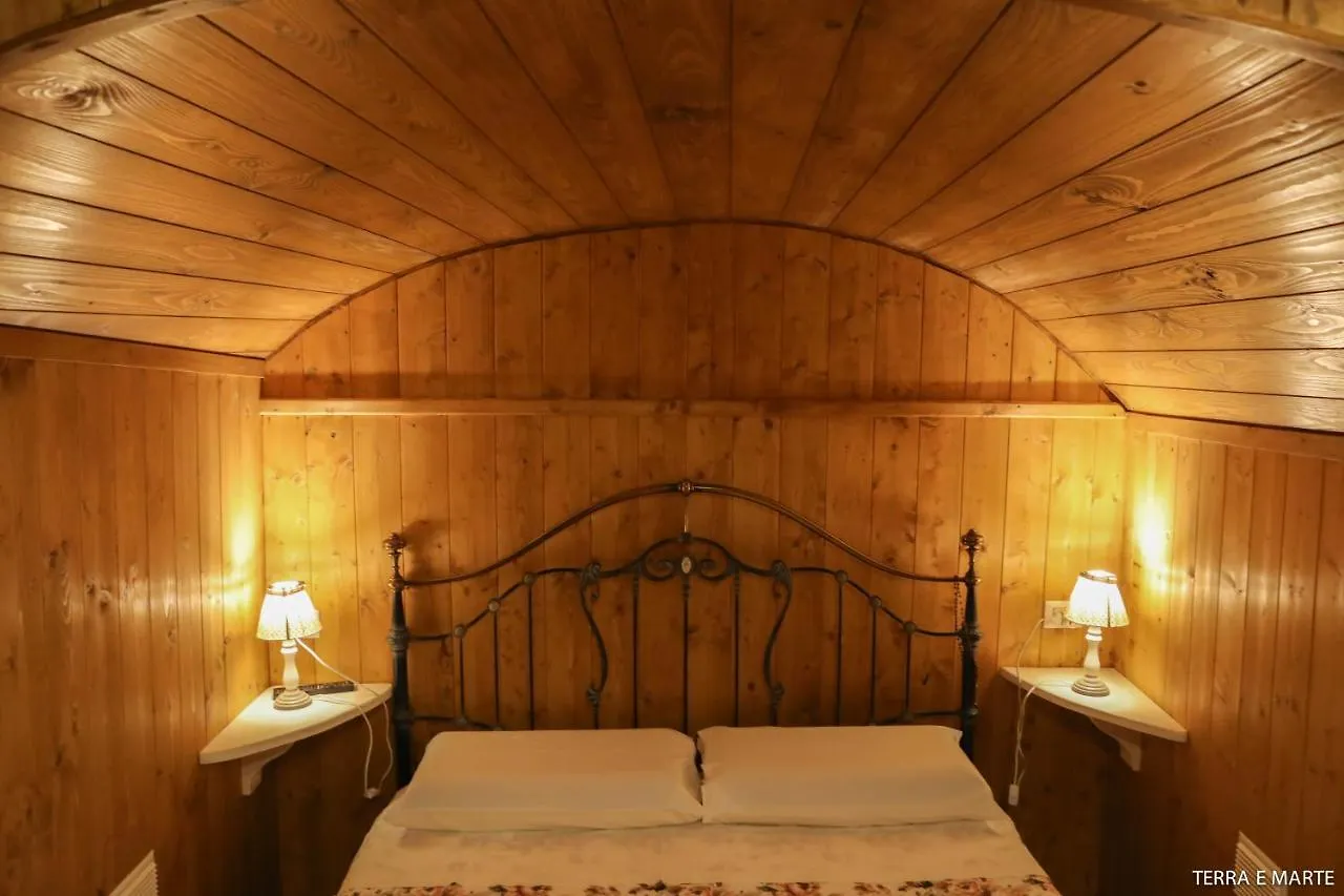 Terra E Marte Baita Nella Roccia Bari Holiday home